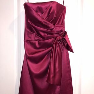 📌: WHITE HOUSE BLACK MARKET COCKTAIL